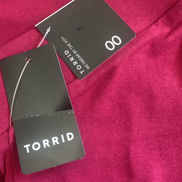 Torrid Beet Red Crop Leggings - Picture 4 of 6